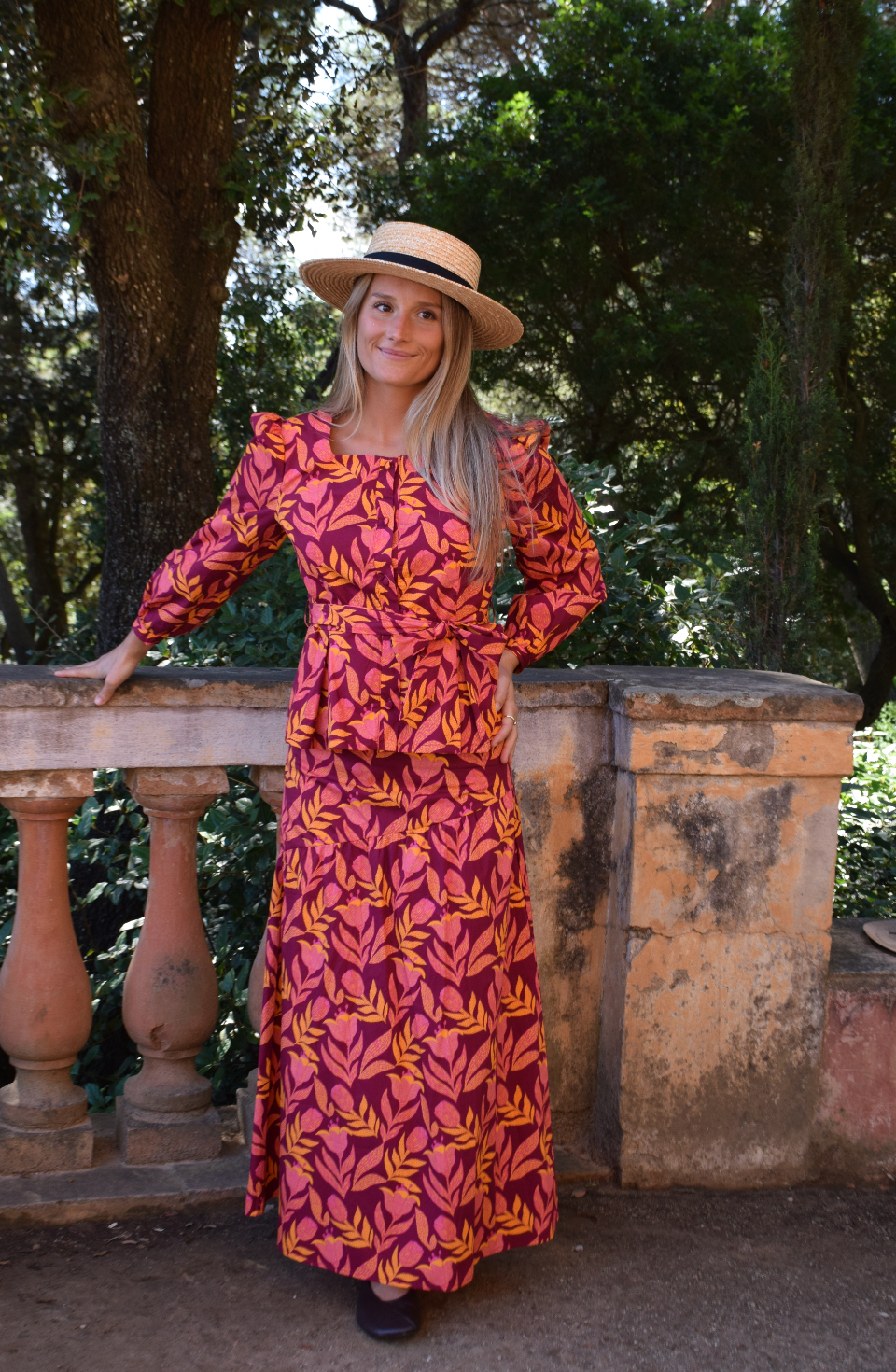 Blusa Beth Flores Burgundy