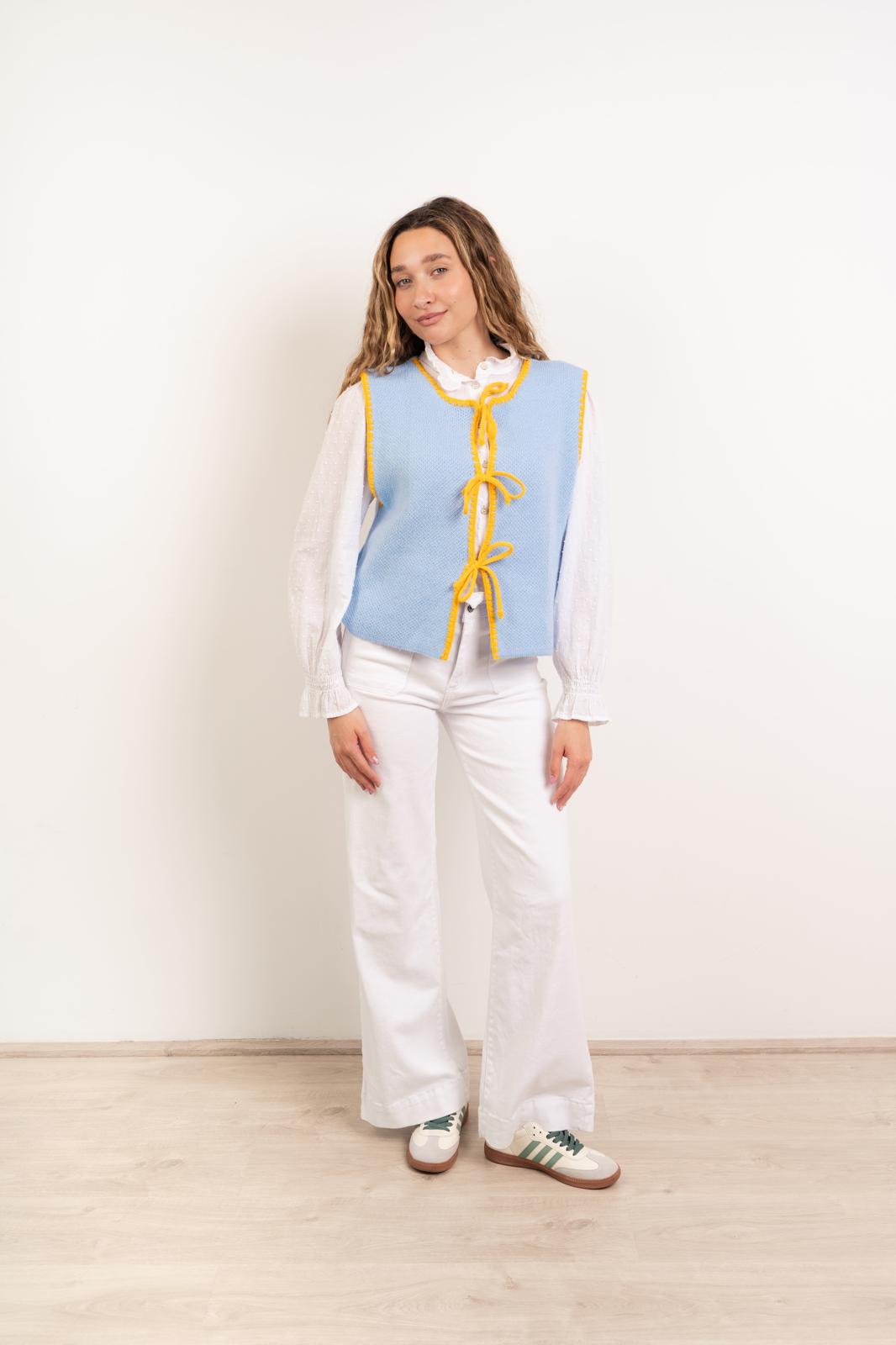 Chaleco Punto Celeste y Amarillo