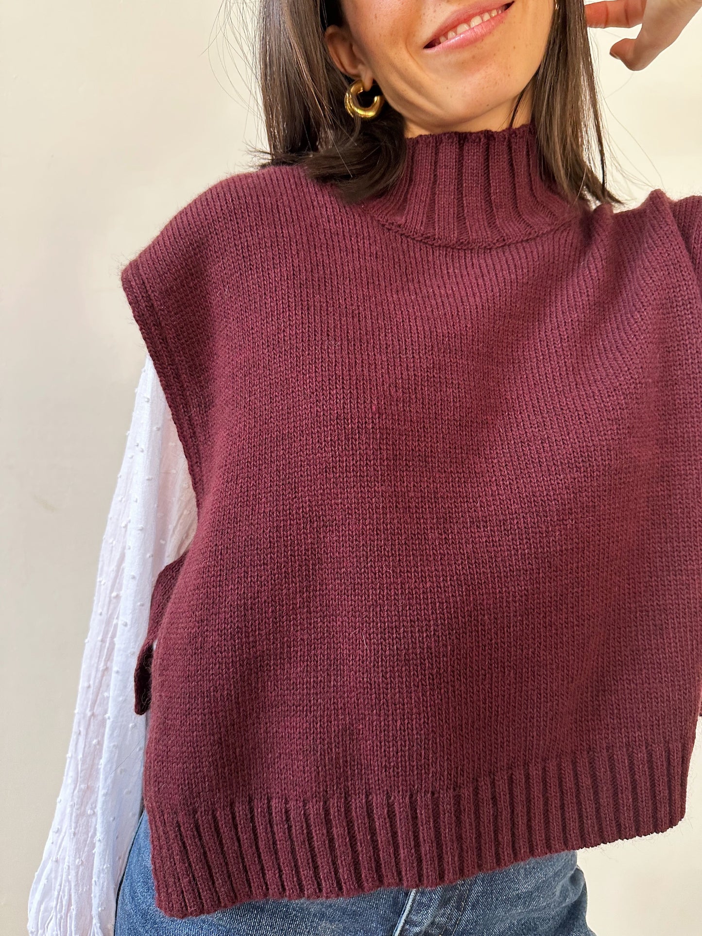 Julieta Burgundy Vest