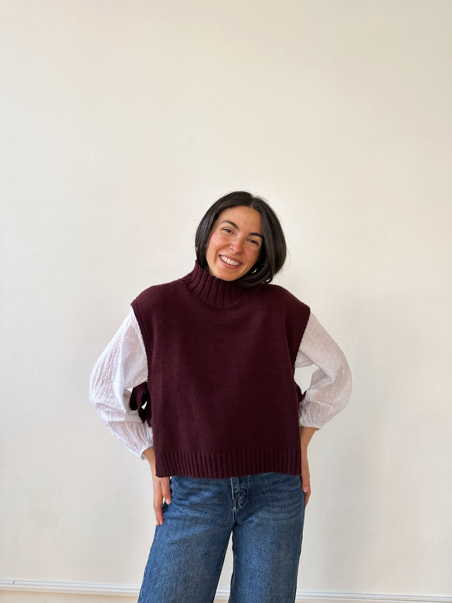 Julieta Burgundy Vest