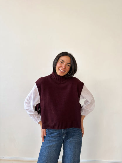 Julieta Burgundy Vest
