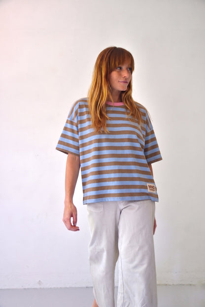 Camiseta Nunu Celeste y Marrón