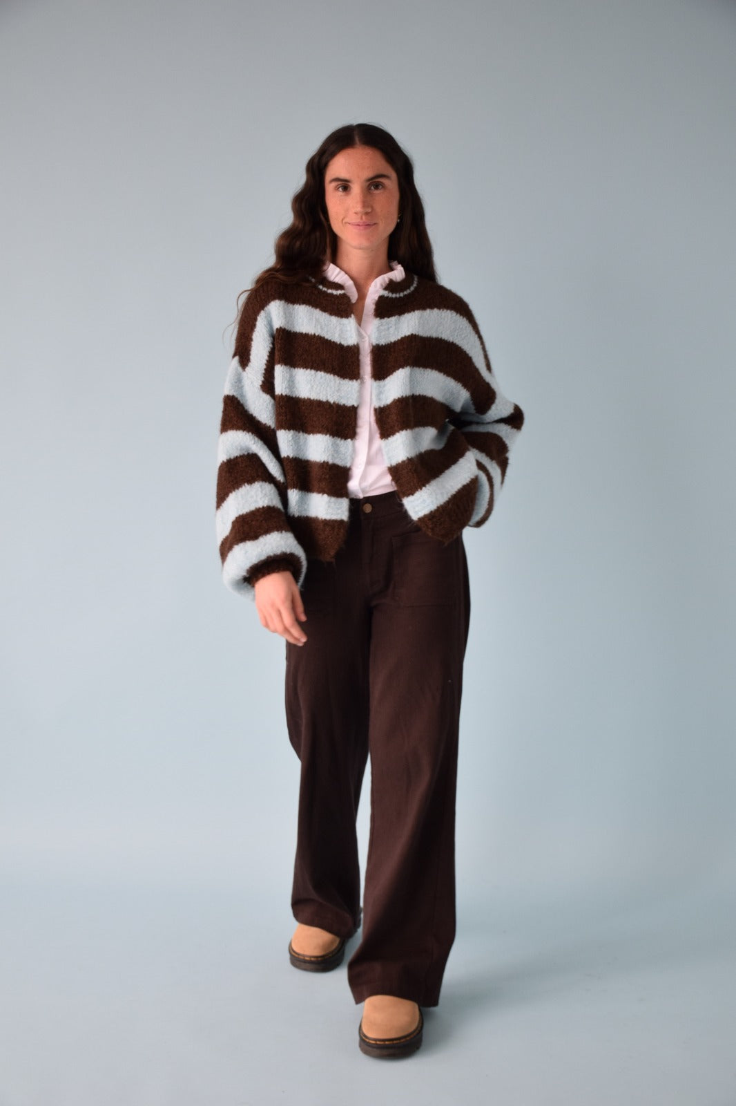 Cárdigan Aura Celeste y Marrón