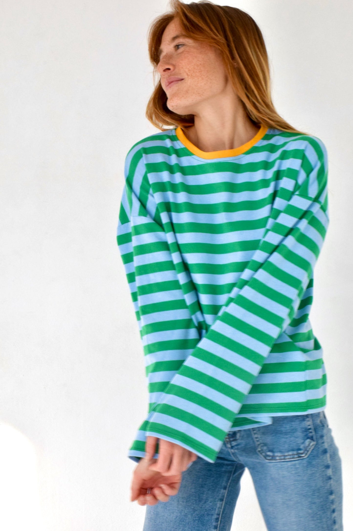 Camiseta Núria Verde y Marino