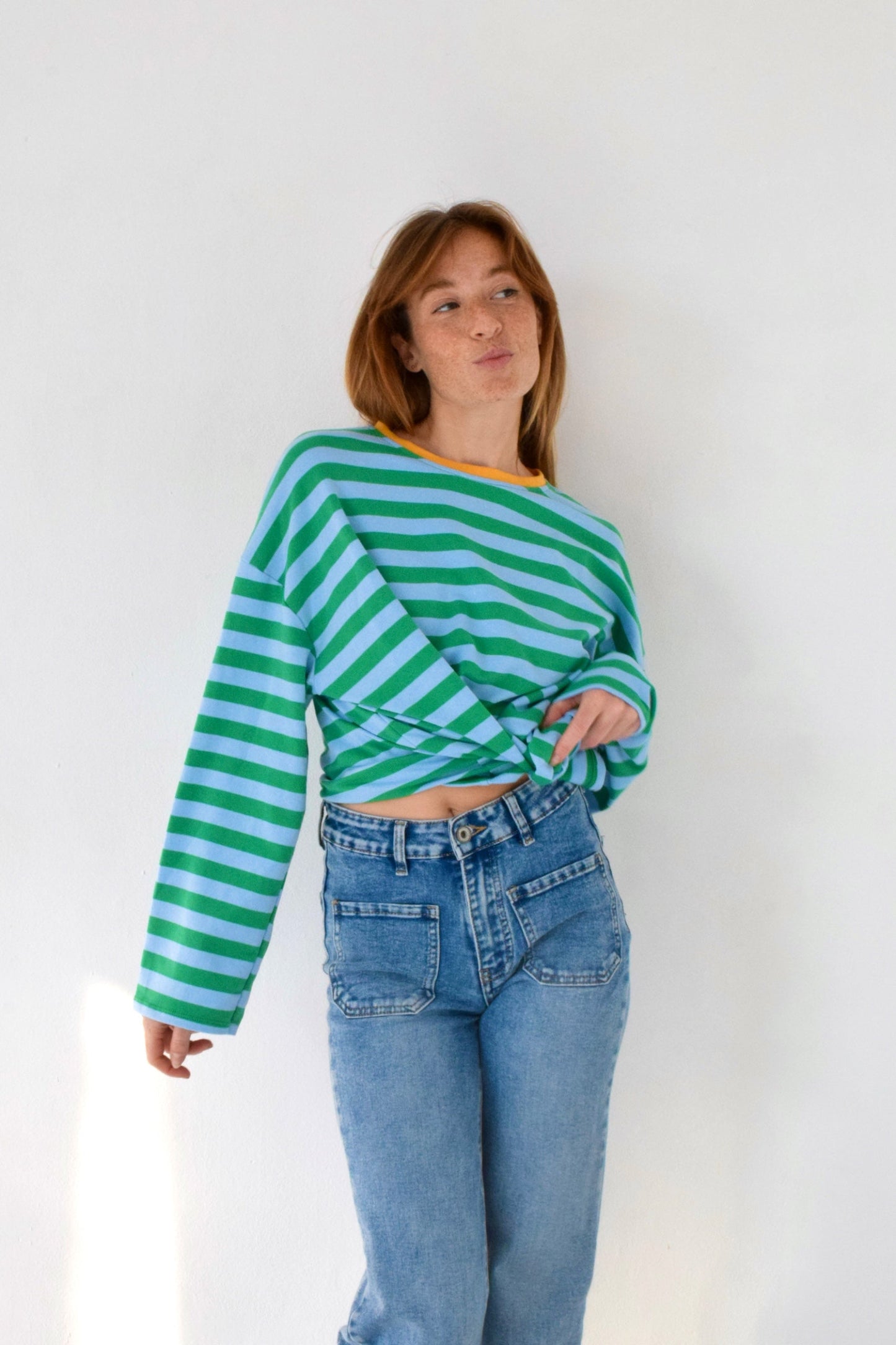 Camiseta Núria Verde y Marino