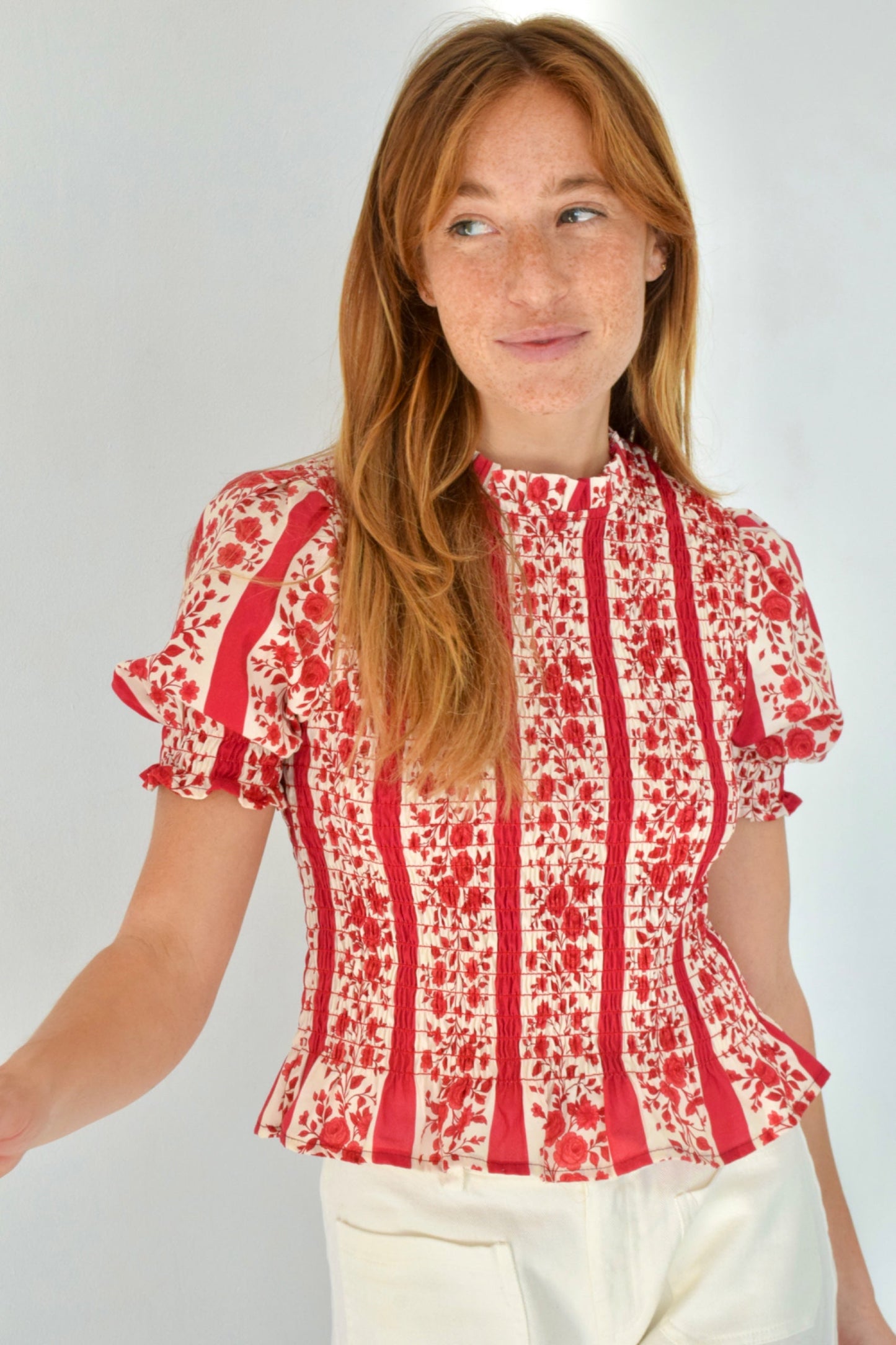 Chía Flowers Red Short Sleeve Blouse