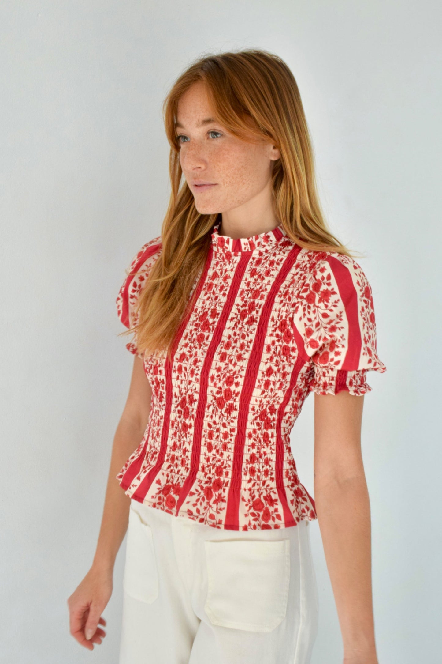 Chía Flowers Red Short Sleeve Blouse