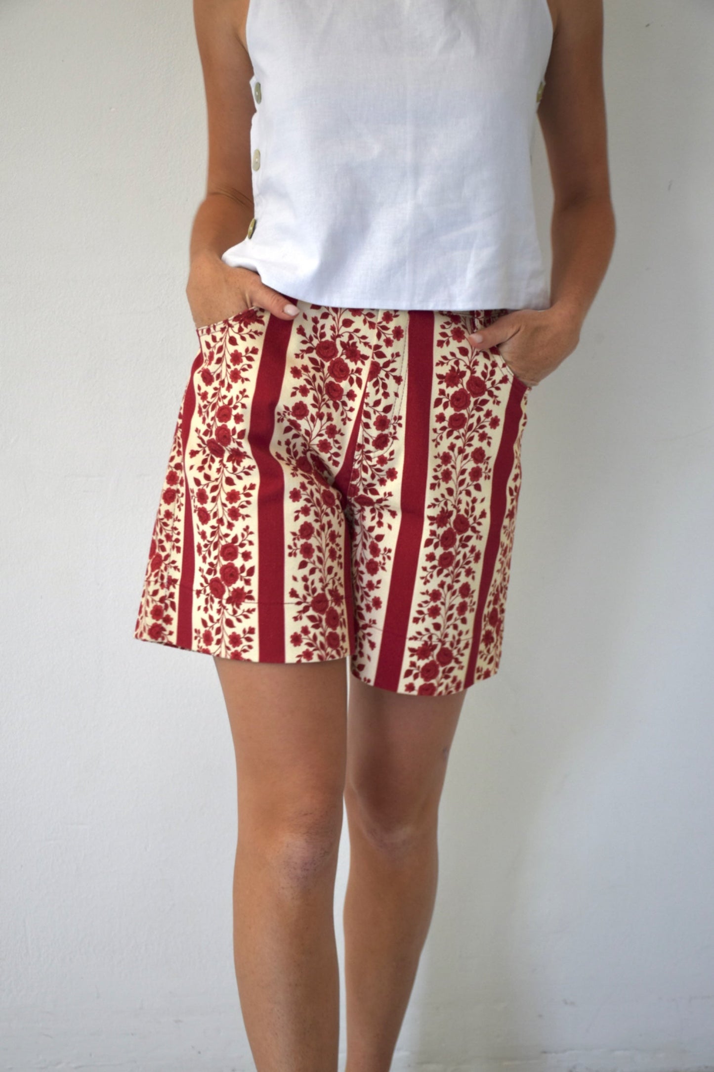 Short Gala Flores Rojo
