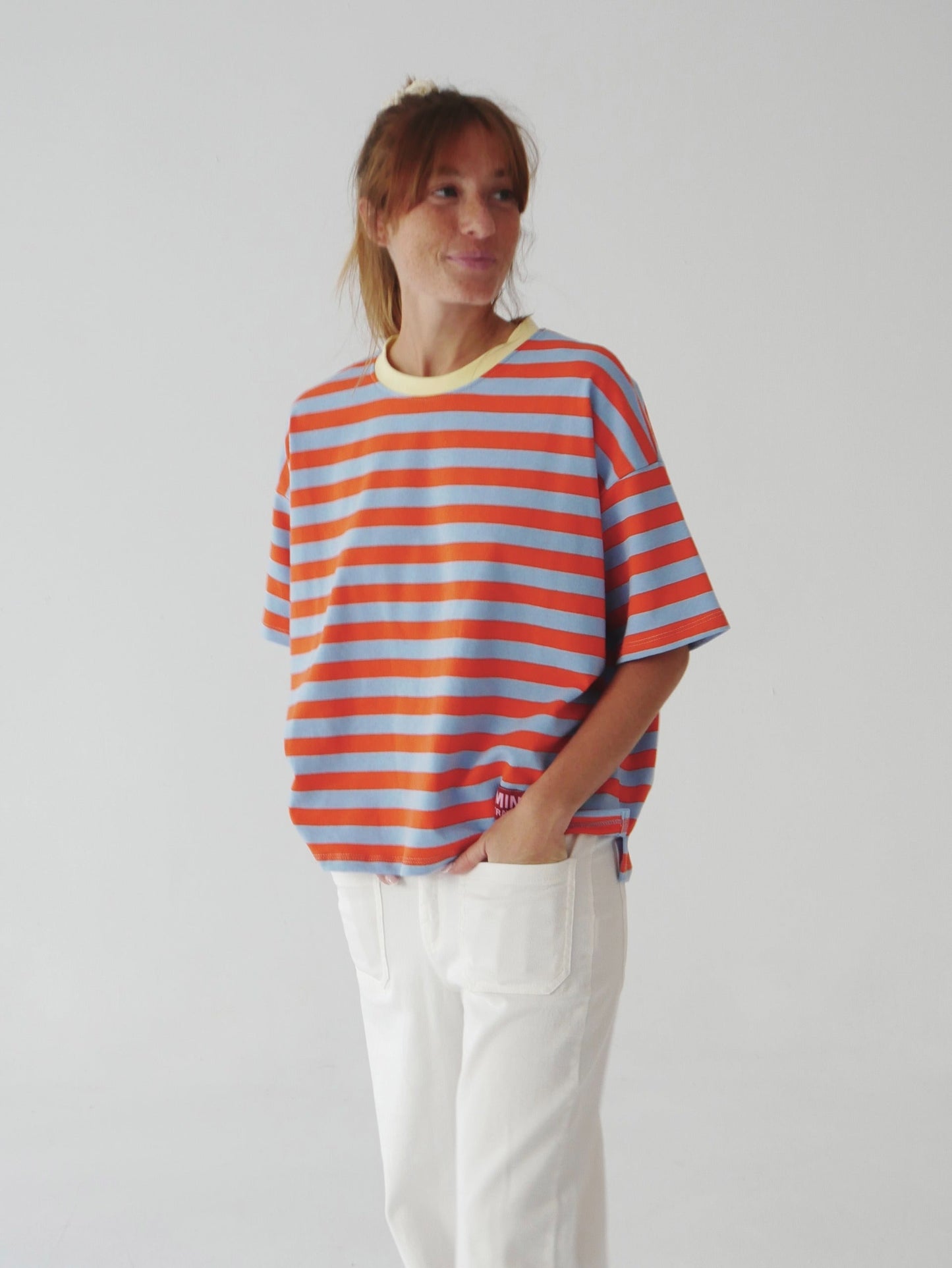 Camiseta Nunu Naranja y Celeste