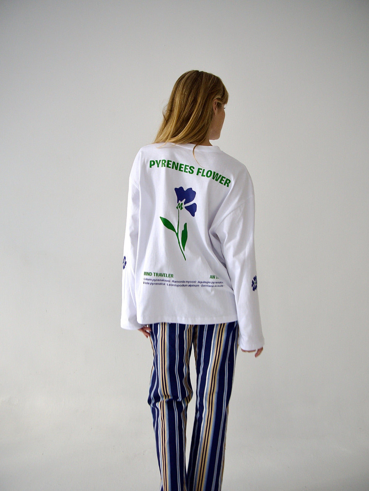 Camiseta Pyrenees Flower Manga Larga