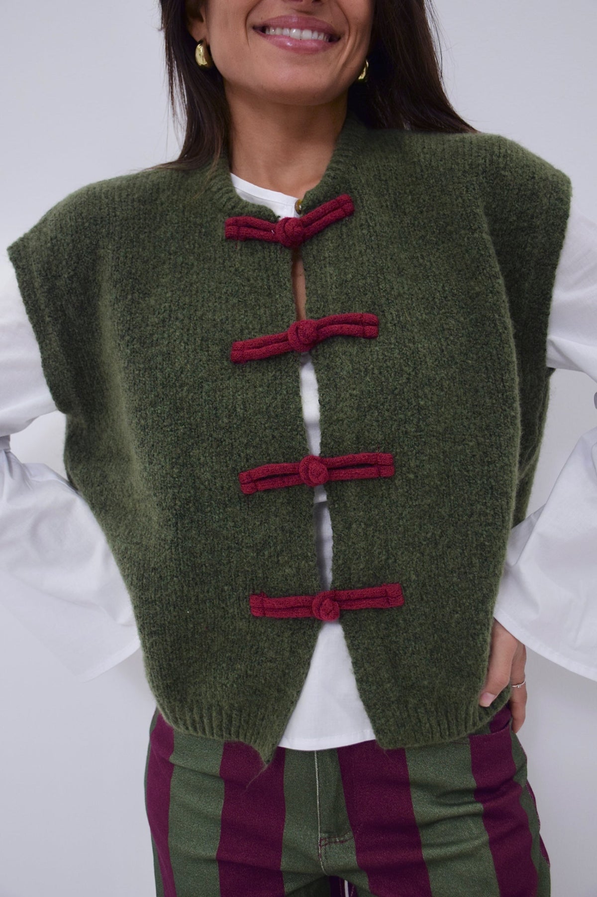 Chaleco Lucy Kaki y Burgundy